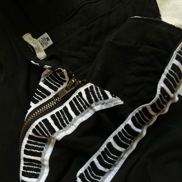 3 For 25 Black zip up sexy top - Picture 6 of 6